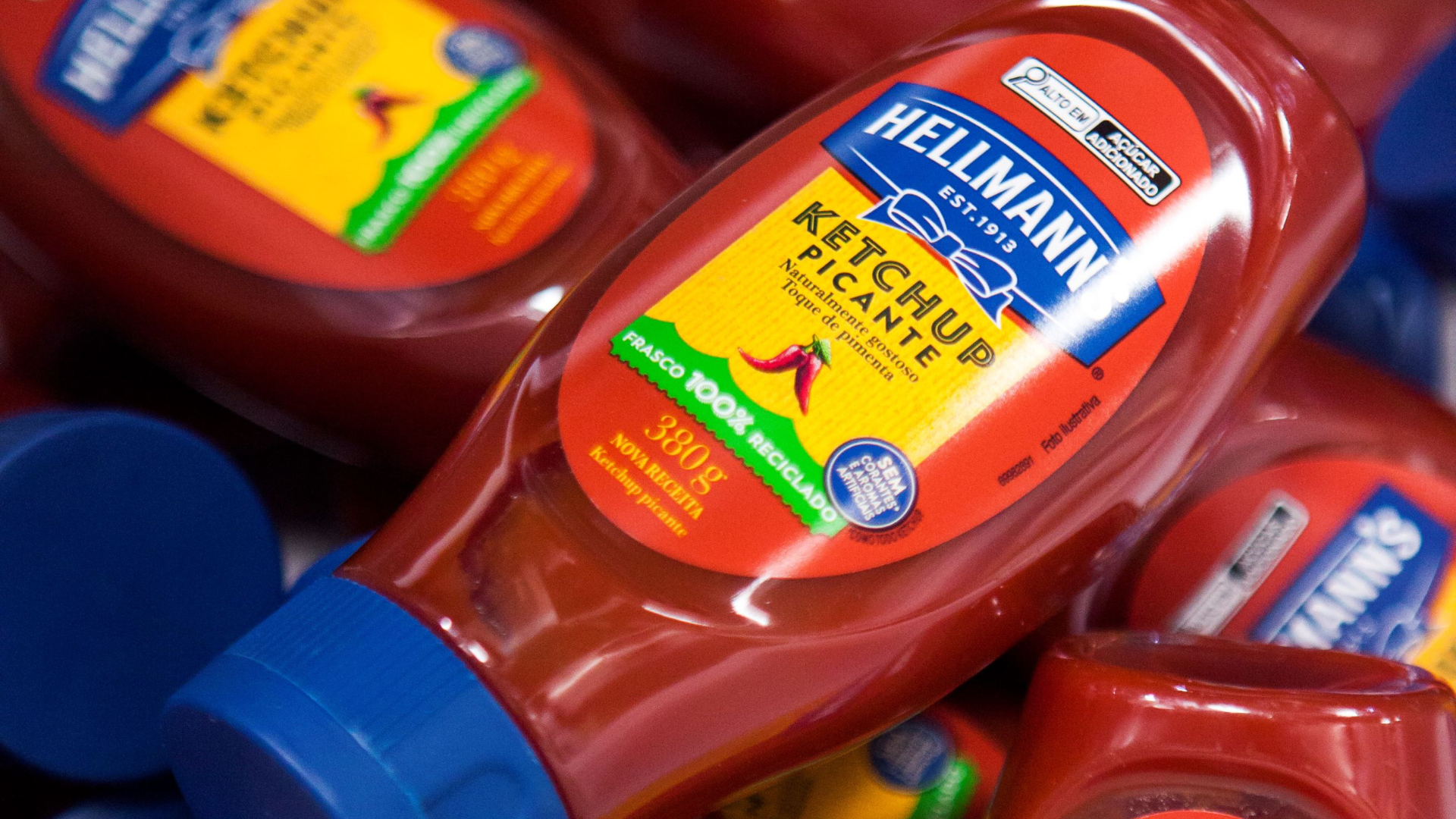 Alguns produtos de ketchups da marca Hellmann´s